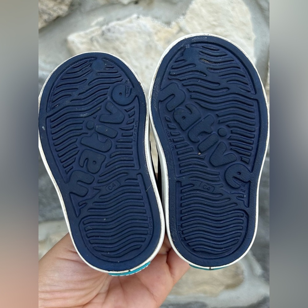 Native Jefferson Shoes Sz C4 Blue Red 4th Of July Water Shoes Comfort Breathable - Picture 3 of 5